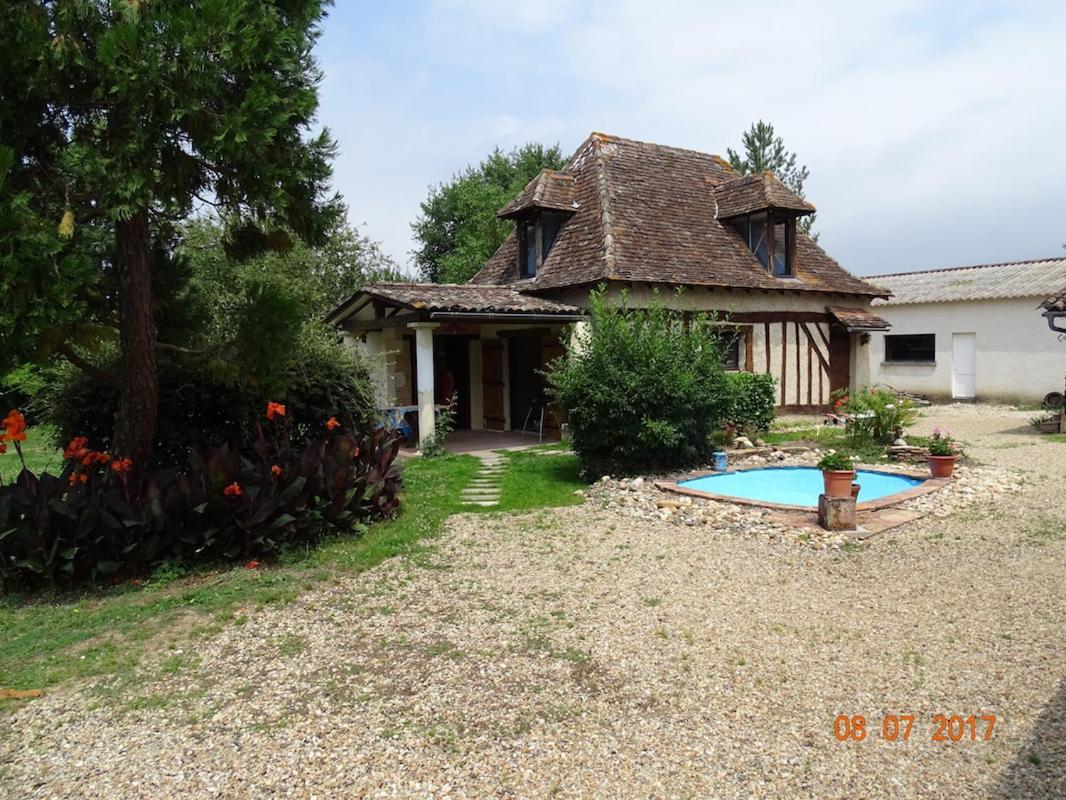 B&B Gilclau Saint-Martial-d'Artenset Exterior foto