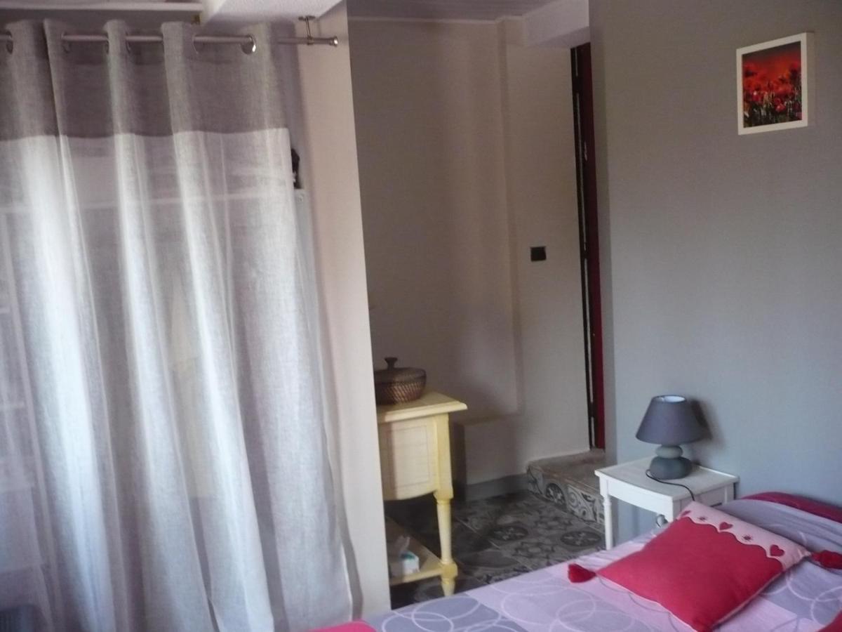 B&B Gilclau Saint-Martial-d'Artenset Exterior foto